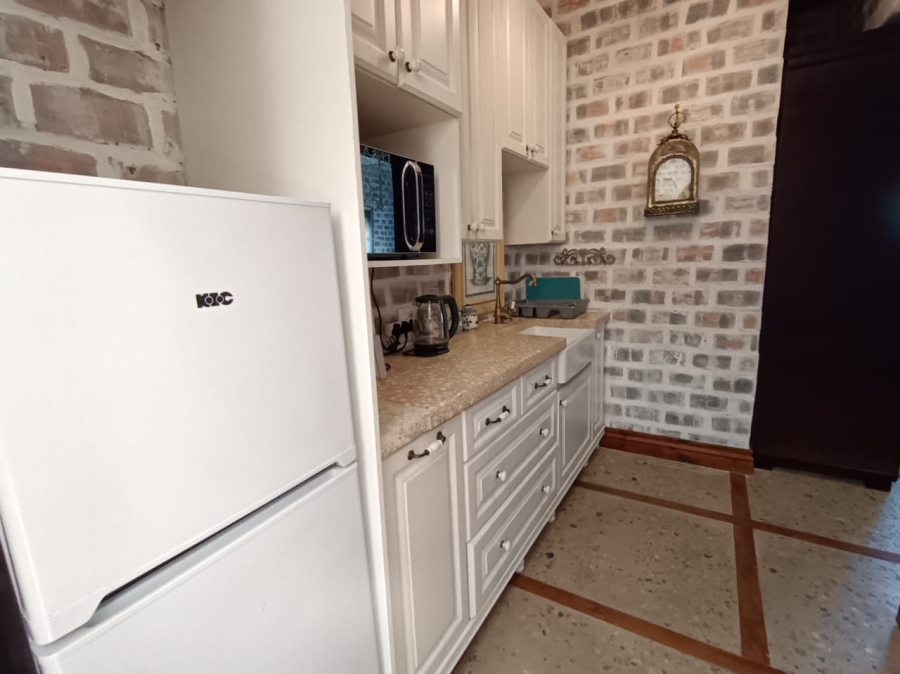 To Let 1 Bedroom Property for Rent in Grootbrakhoogte Western Cape